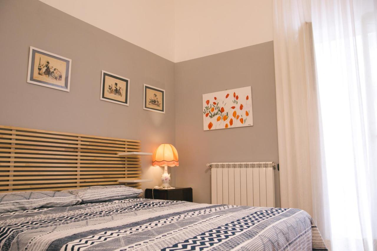 Ferienwohnung La Casa Del Nespolo, 2 Terrazzi E 2 Bagni In Centro Neapel Exterior foto