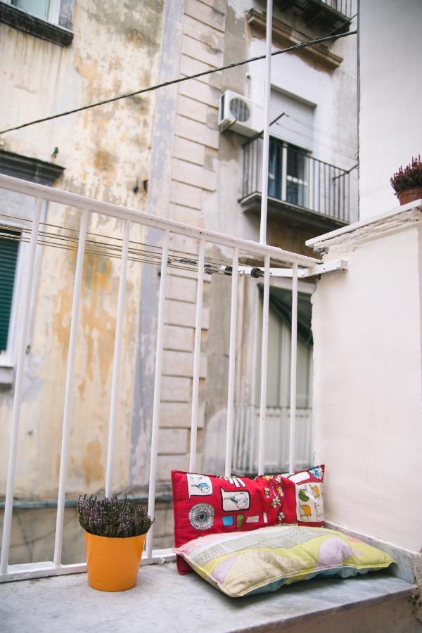 Ferienwohnung La Casa Del Nespolo, 2 Terrazzi E 2 Bagni In Centro Neapel Exterior foto